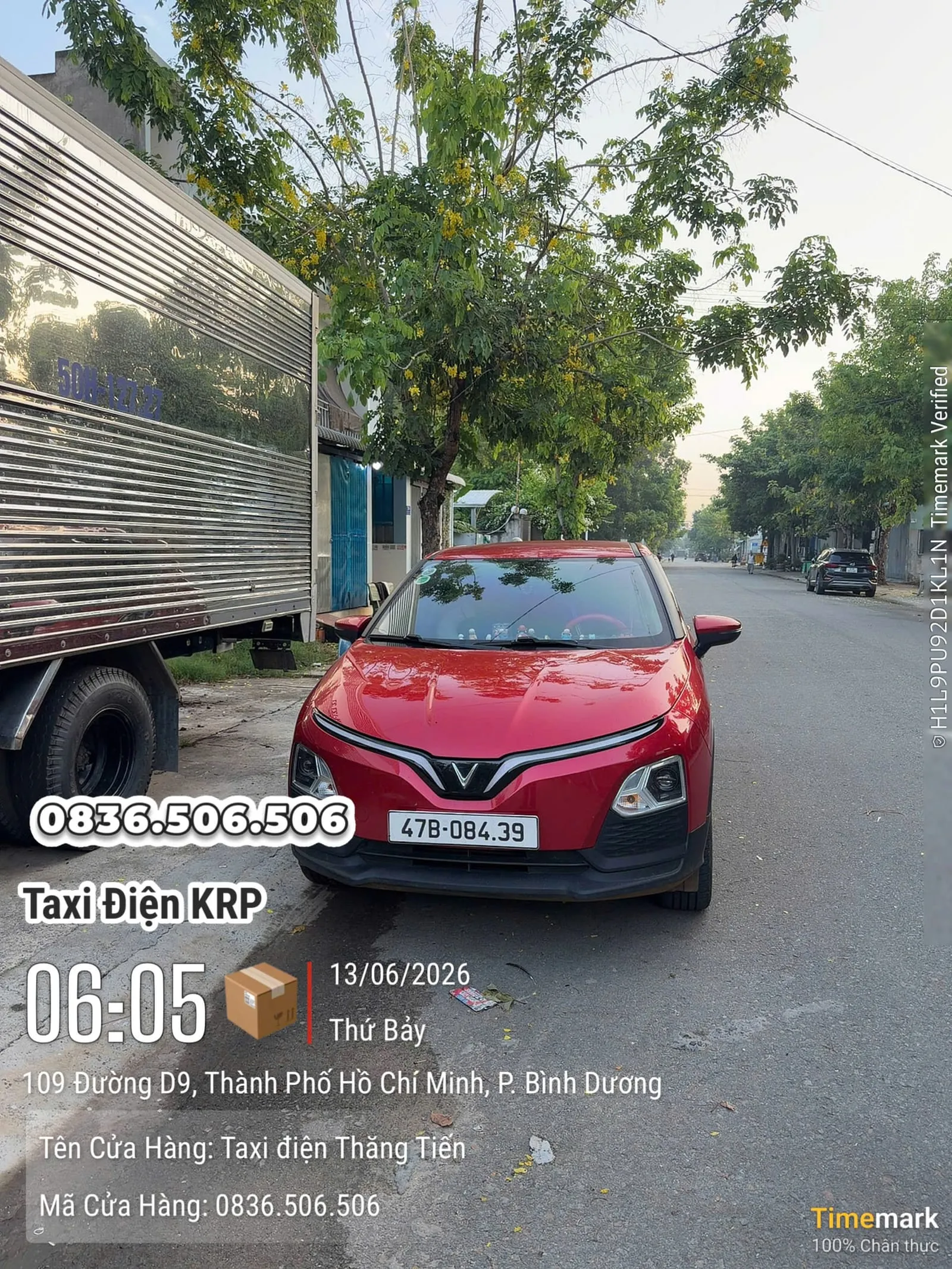 Xe taxi điện Ea Phê chạy chuyến sáng sớm ra sân bay